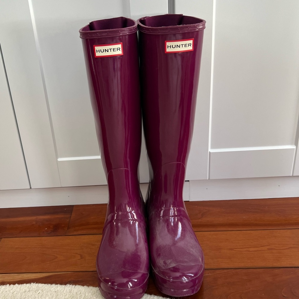 Adjustable calf Hunter rain boots